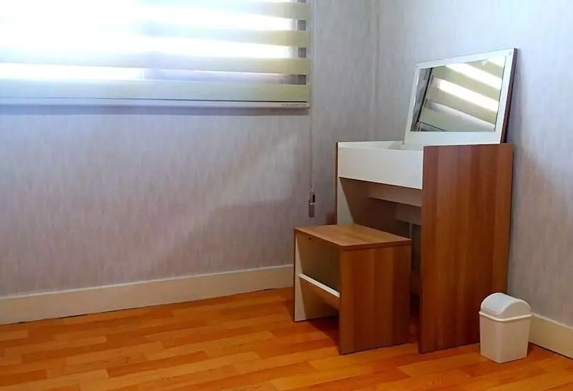 Silk Road Hostel