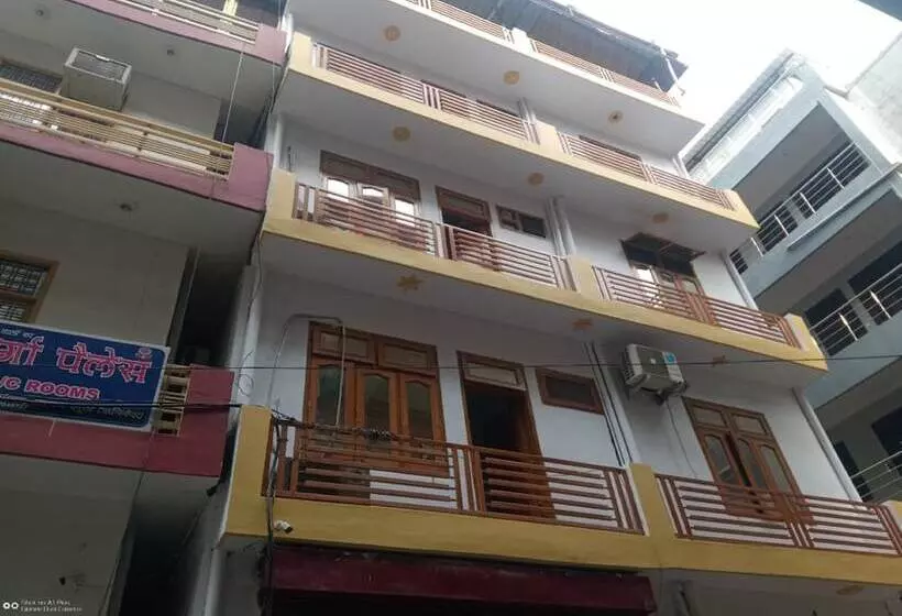 Sunflower Hostel &