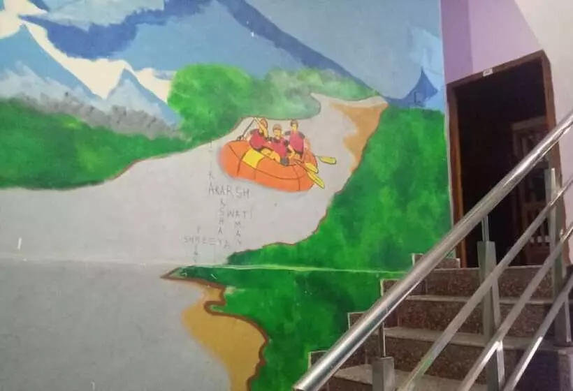 Sunflower Hostel &