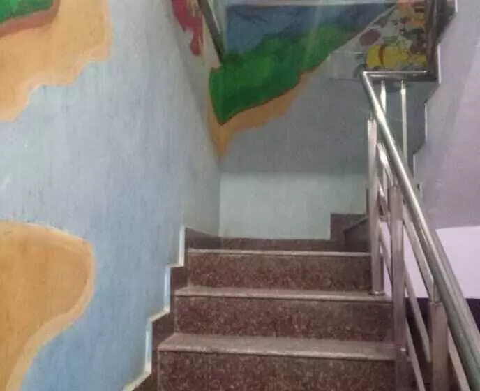 Sunflower Hostel &