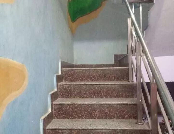 Sunflower Hostel &