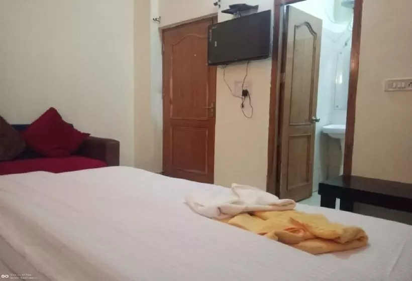 Sunflower Hostel &