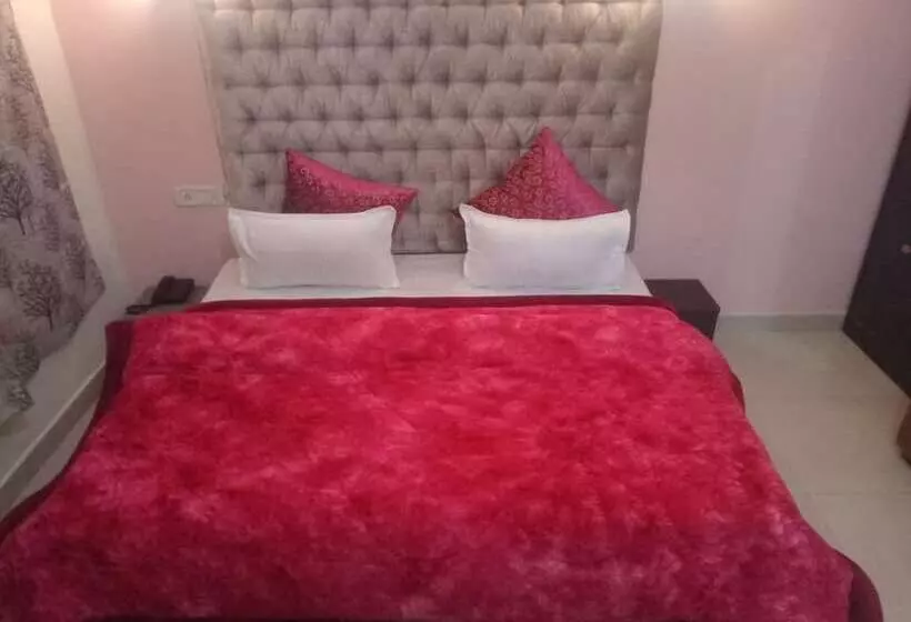 Sunflower Hostel &