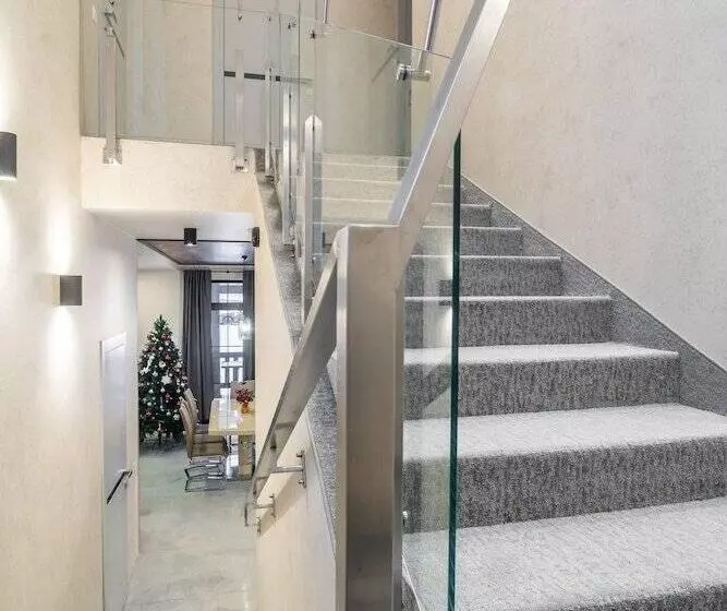 Greitser Elit Chalet