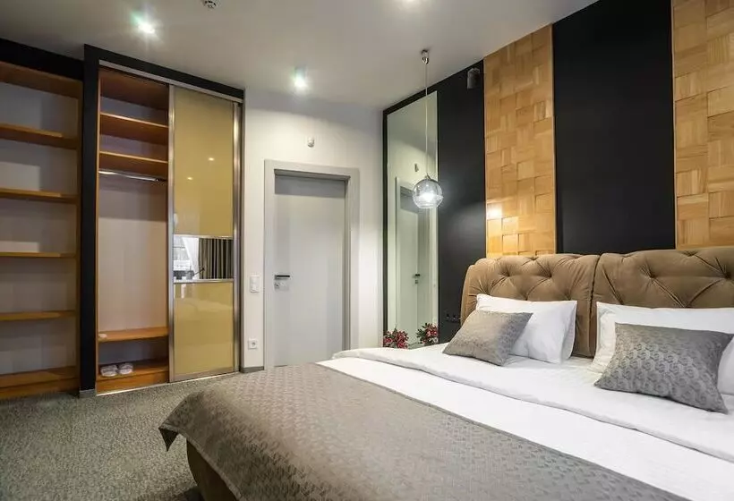 Greitser Elit Chalet