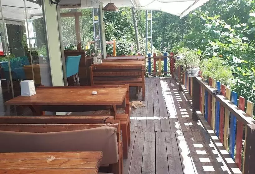 ホテル Adas Dag Evi & Restoran