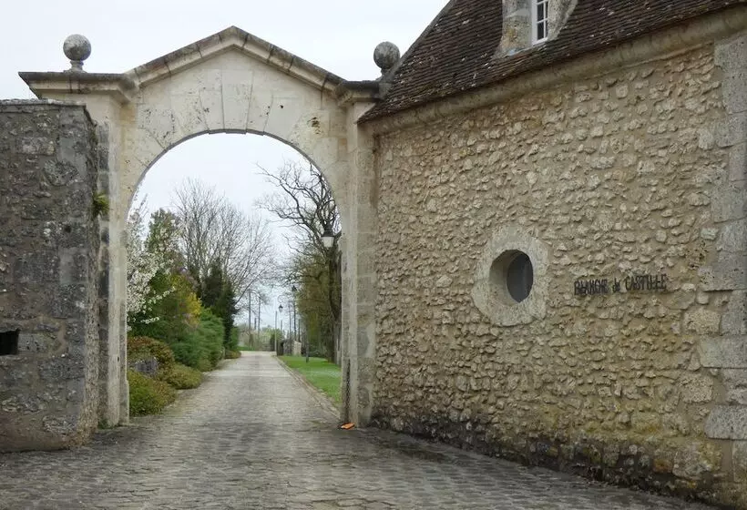 Hotelli Château De Montramé