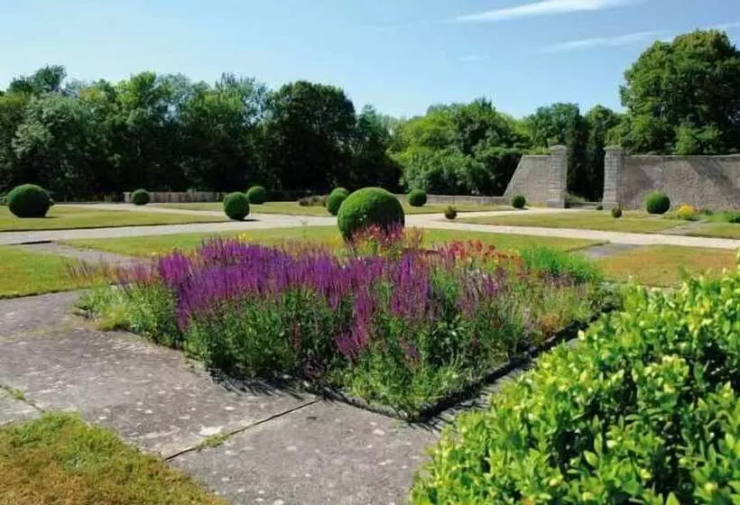 Hotelli Château De Montramé