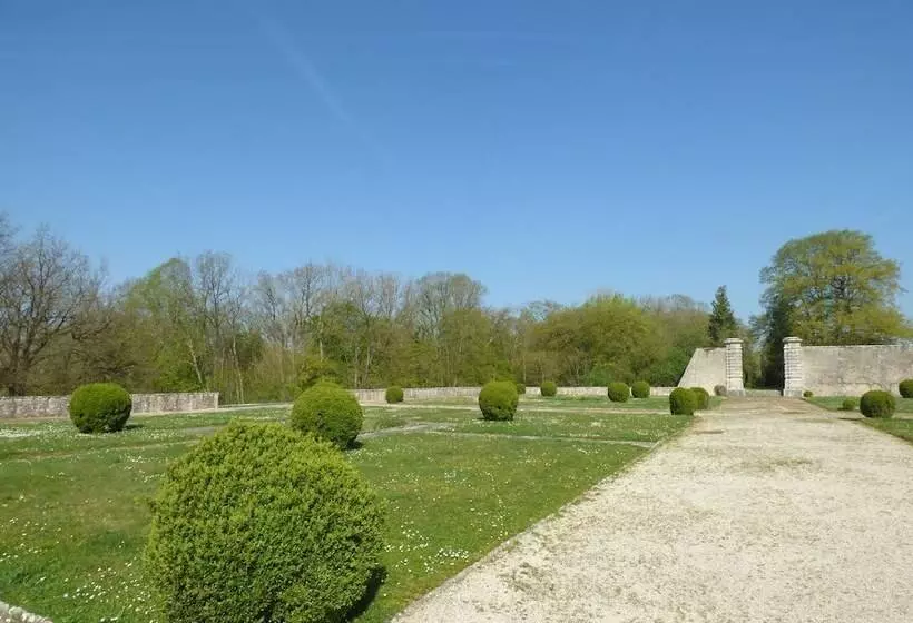 Hotelli Château De Montramé