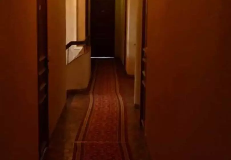 Hotelli Château De Montramé