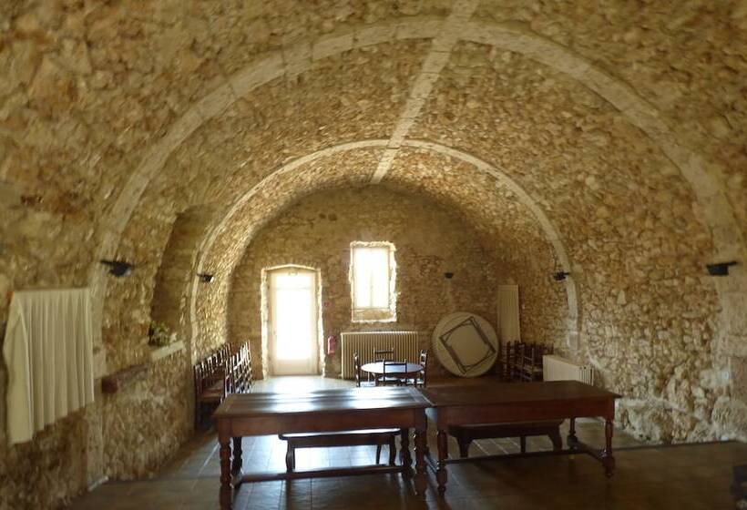 Hotel Château De Montramé