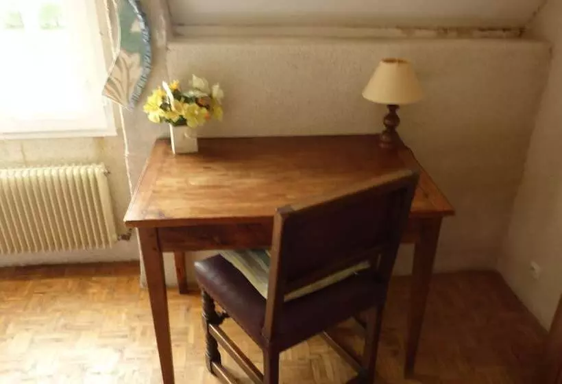 Hotelli Château De Montramé