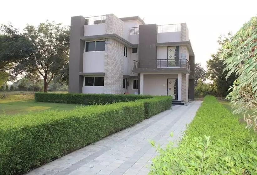 Hotelli Malhaar Resort