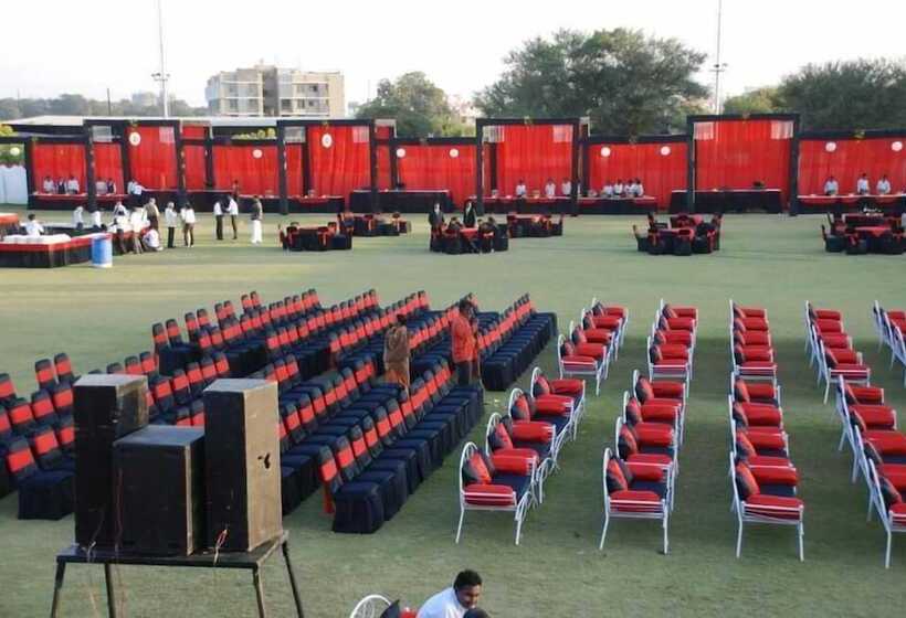 Hotel Malhaar Resort