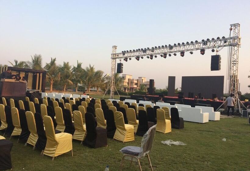 Hotel Malhaar Resort