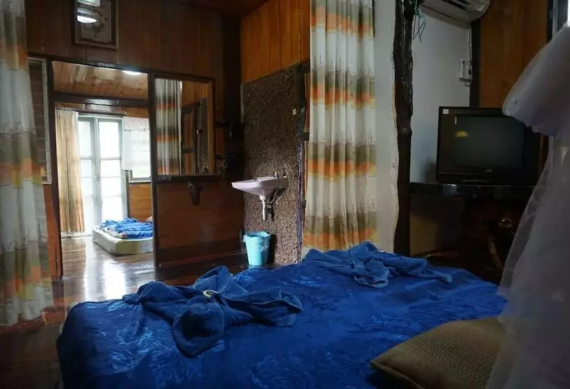 Hotelli Rai Aeifoon Resort