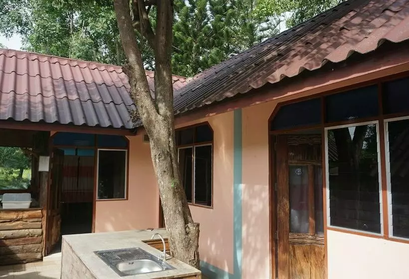 Hotelli Rai Aeifoon Resort