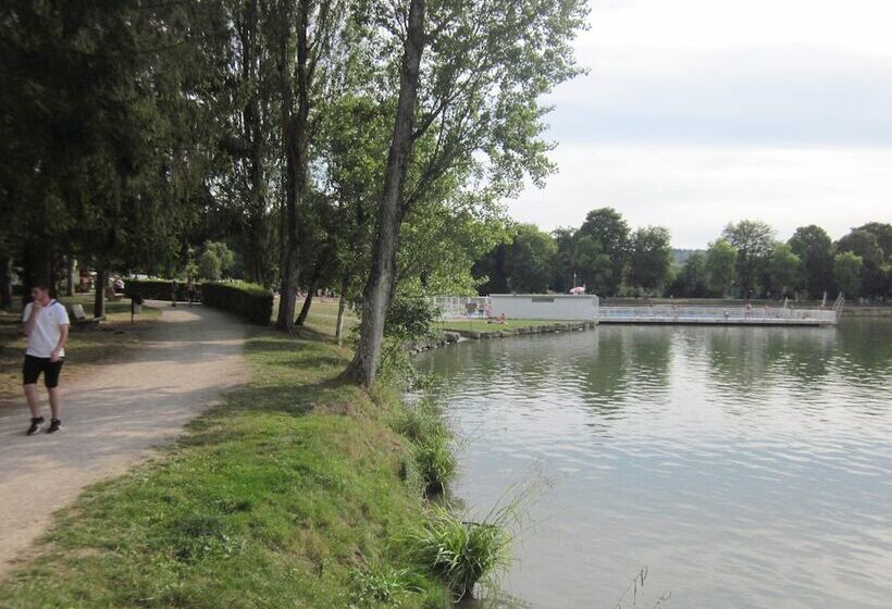 Пансион Chambres Dans Maison De Vacances Avec Spa Extérieur