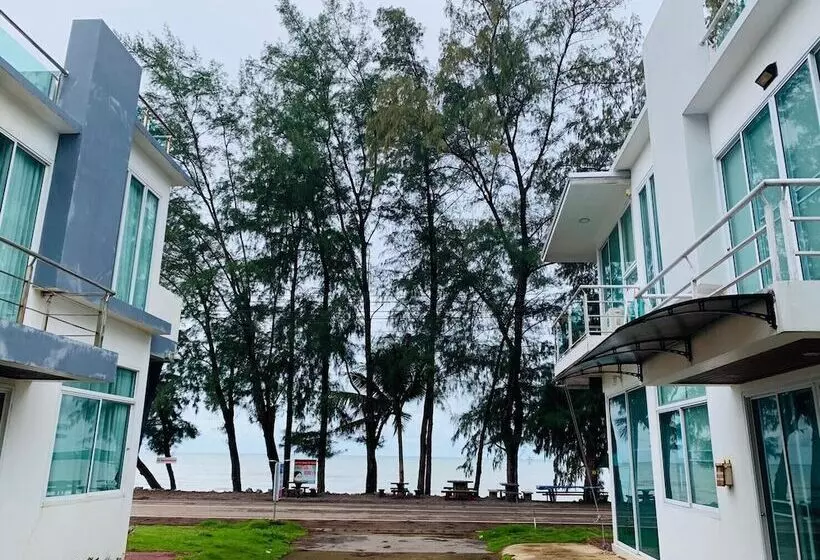 پانسیون Khung Wimarn Beach Home