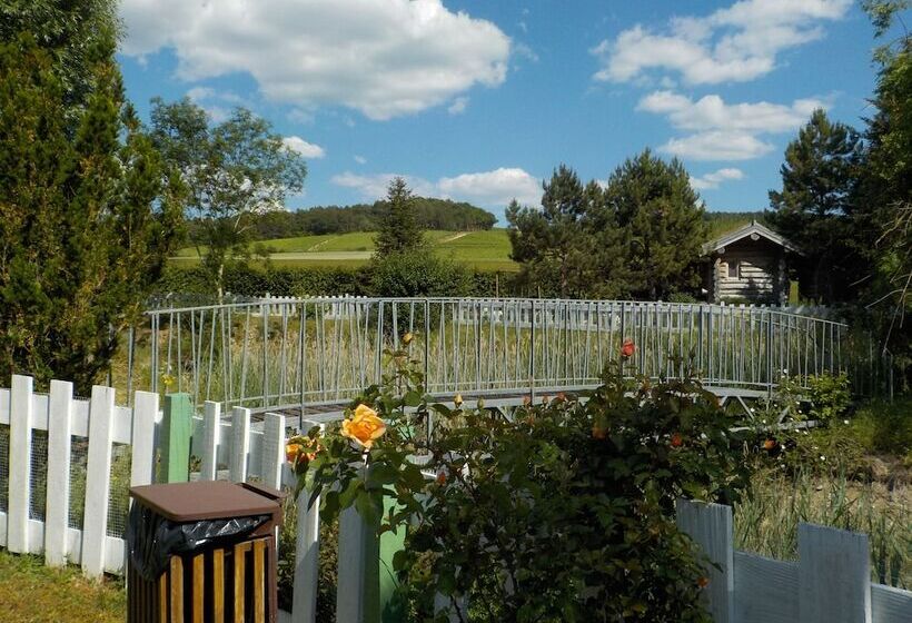 بنسيون La Colline Aux Fustes