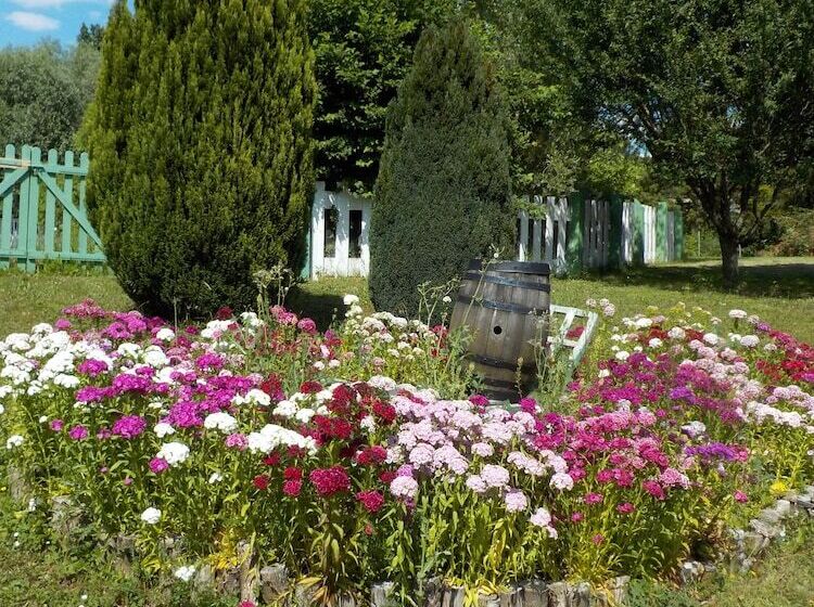 بنسيون La Colline Aux Fustes