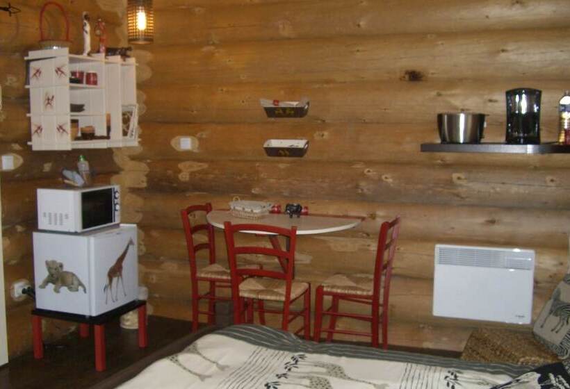 بنسيون La Colline Aux Fustes