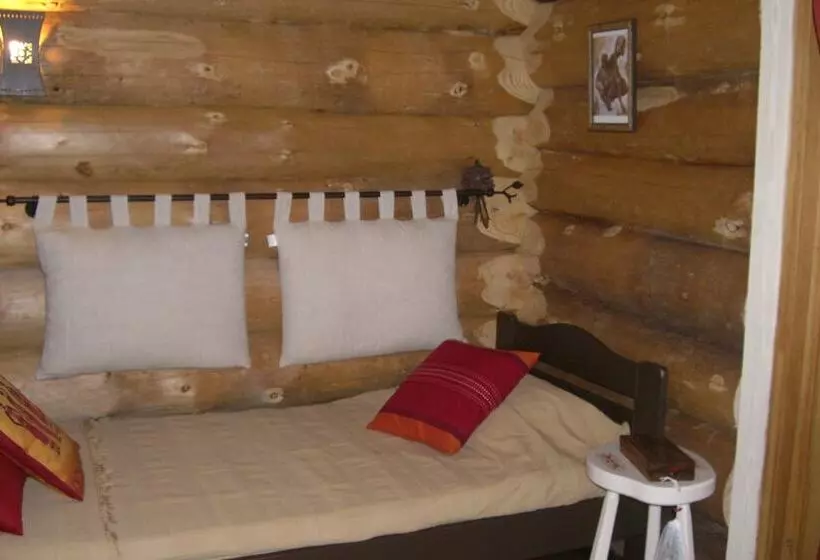 ペンション La Colline Aux Fustes