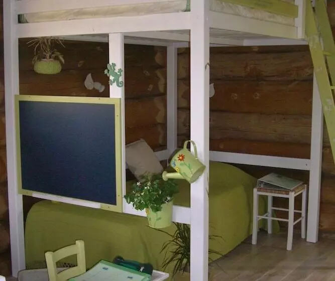 ペンション La Colline Aux Fustes