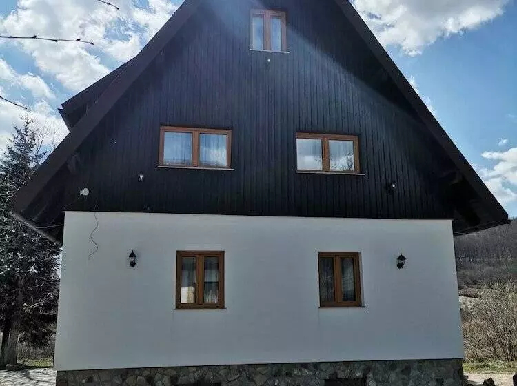 Majatalo Rustic Inn River