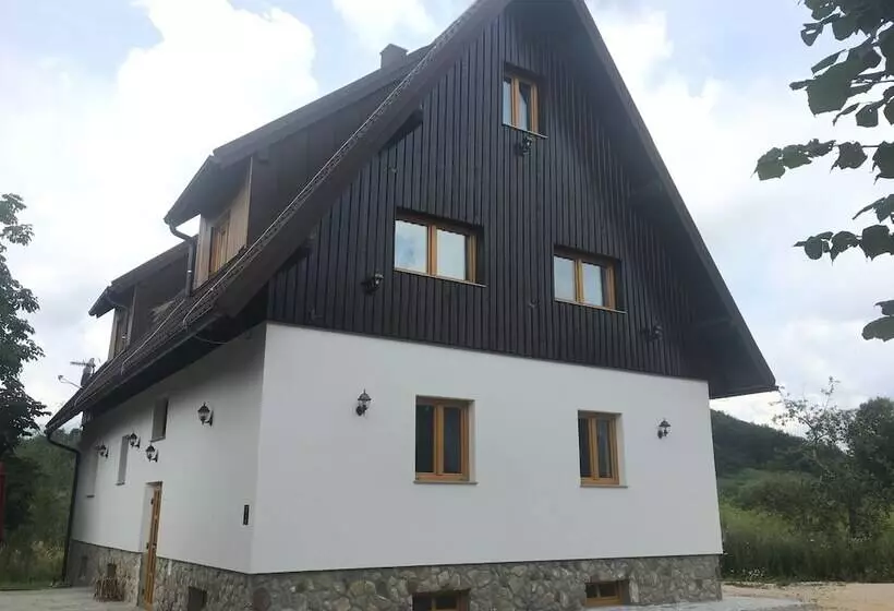 Majatalo Rustic Inn River