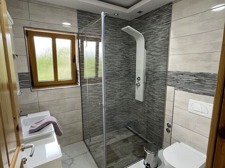 بنسيون Rustic Inn River