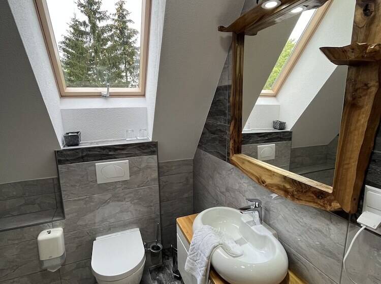 بنسيون Rustic Inn River