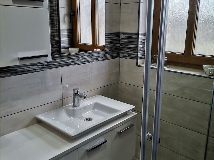 بنسيون Rustic Inn River