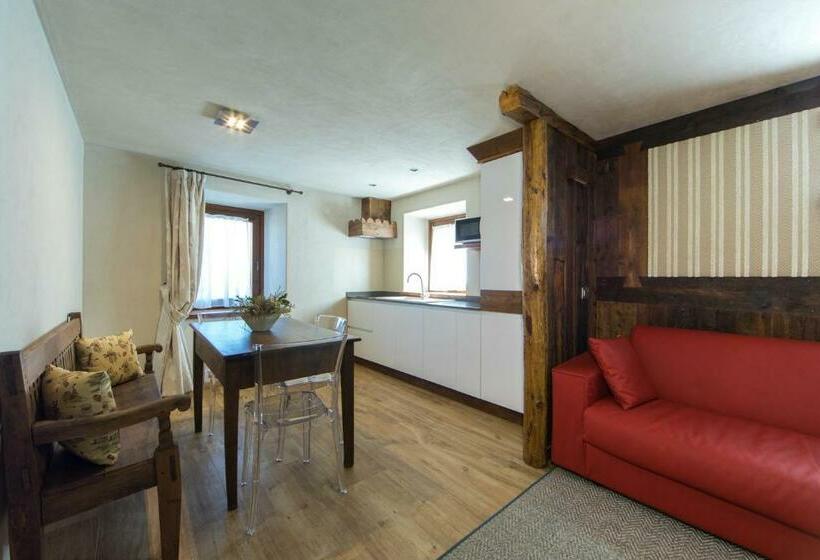 Отель Maison Lo Triolet