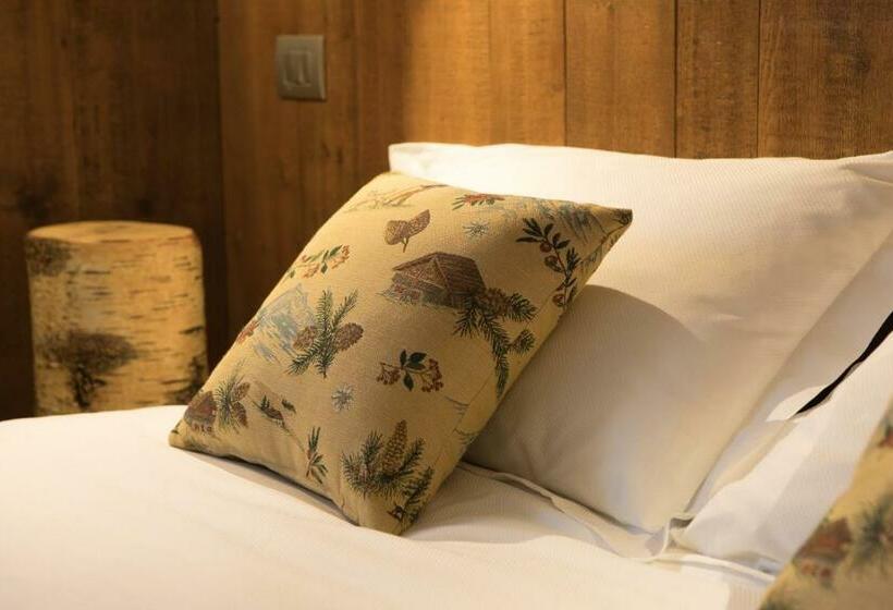 Отель Maison Lo Triolet