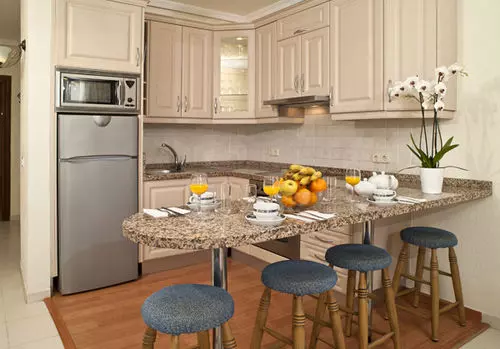 Paradise Court Apart