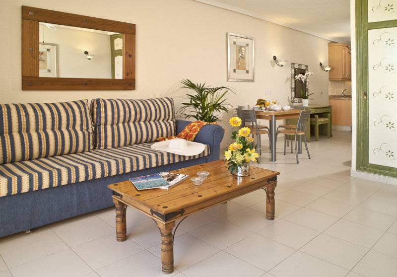 Paradise Court Apart