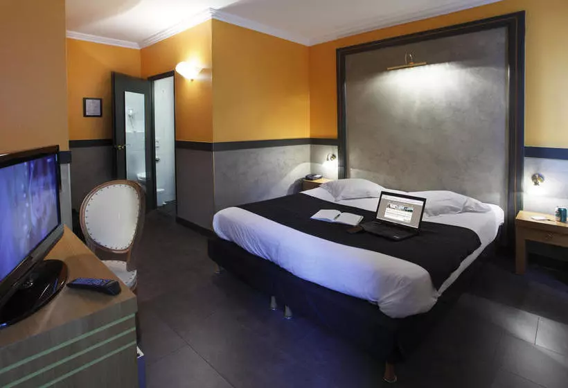 Отель Adonis Marseille Vieux-Port