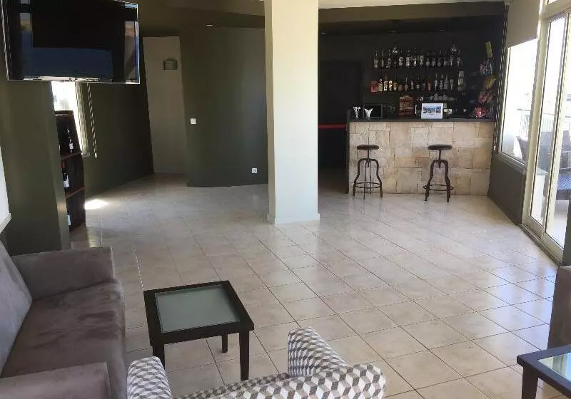 ホテル Euro Moniz