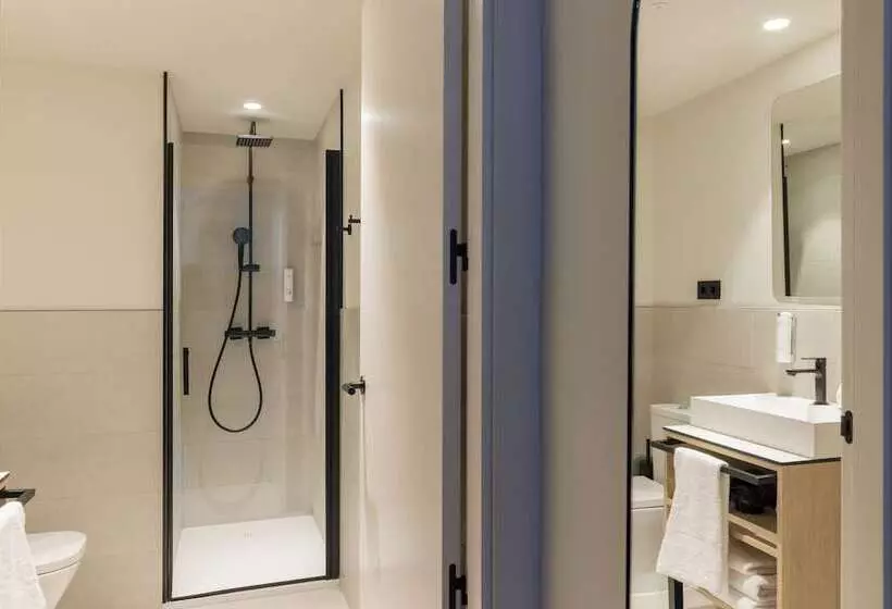 هتل Líbere Barcelona Sant Antoni