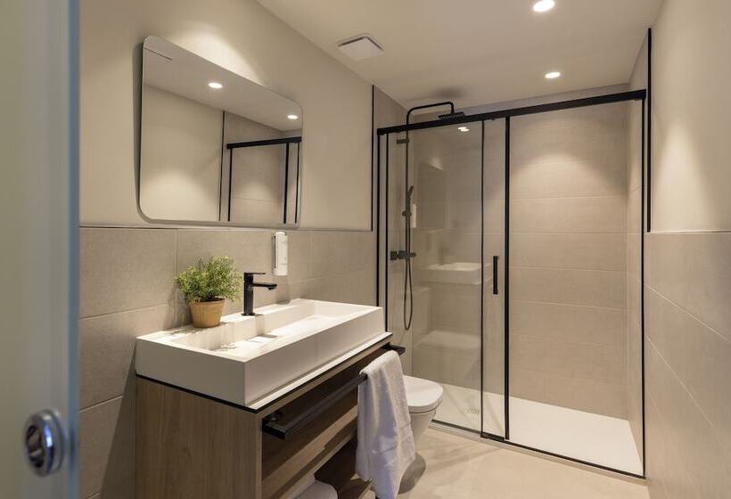 هتل Líbere Barcelona Sant Antoni