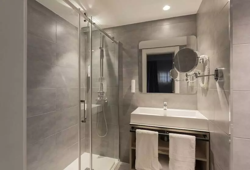 هتل Líbere Barcelona Sant Antoni