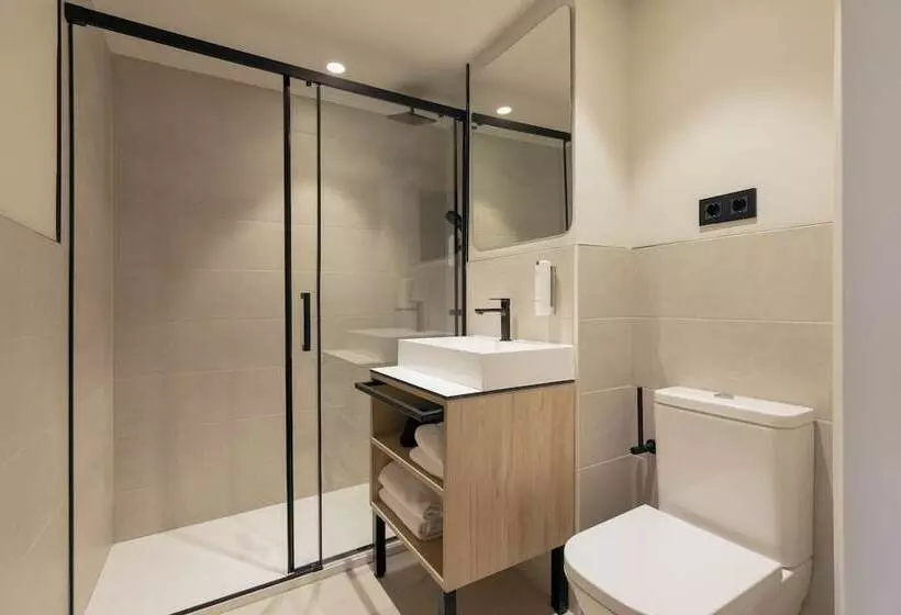 هتل Líbere Barcelona Sant Antoni