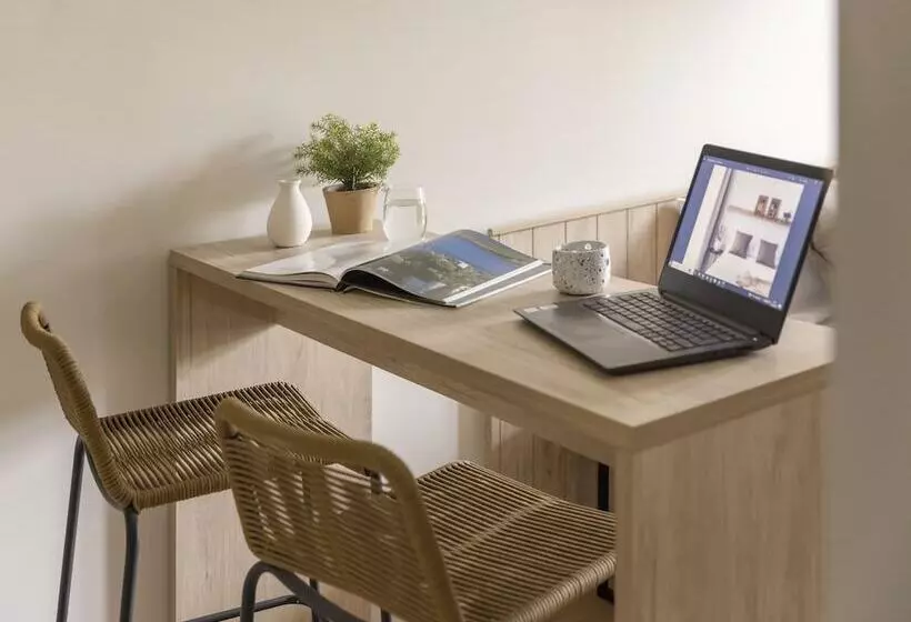 هتل Líbere Barcelona Sant Antoni