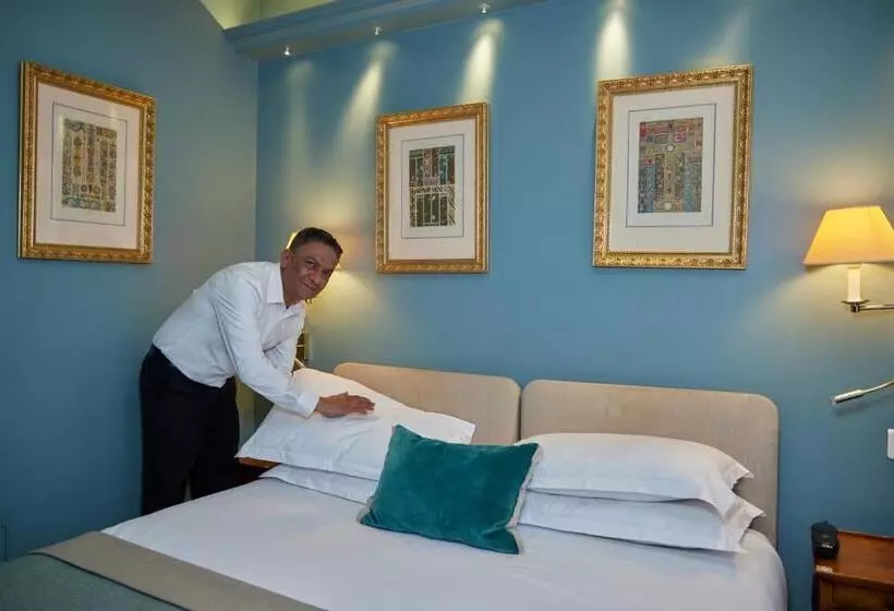 ホテル Le Relais Sainthonore