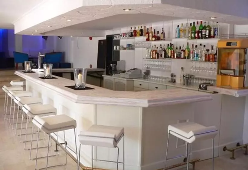 هتل Navia Santa Ponsa - Adults Only