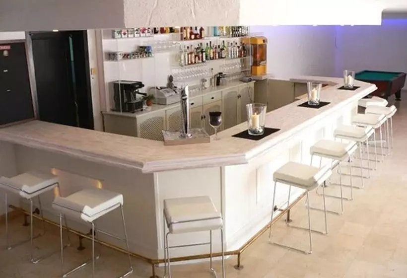 هتل Navia Santa Ponsa - Adults Only
