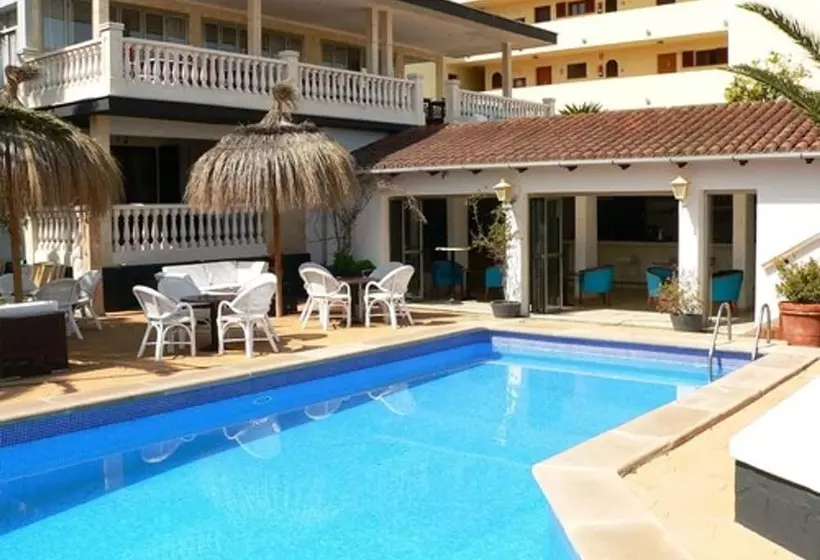 هتل Navia Santa Ponsa - Adults Only
