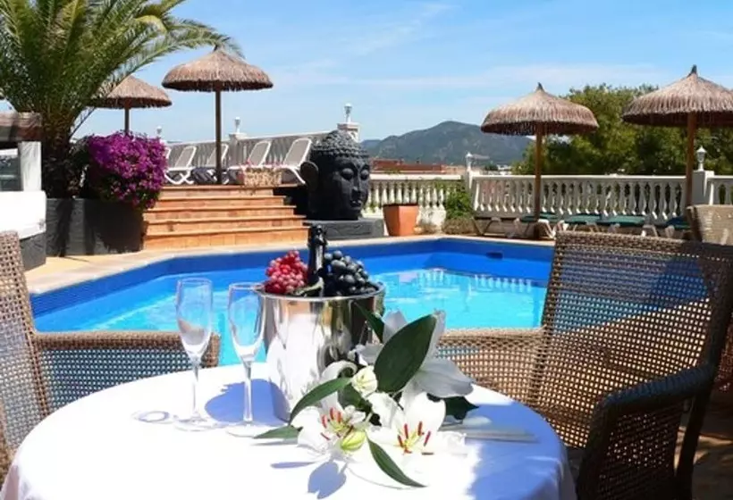 هتل Navia Santa Ponsa - Adults Only
