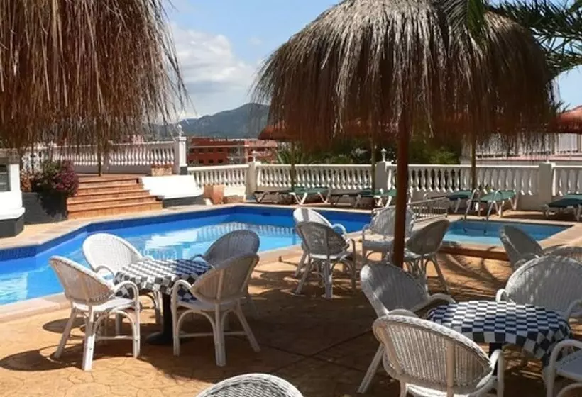 هتل Navia Santa Ponsa - Adults Only